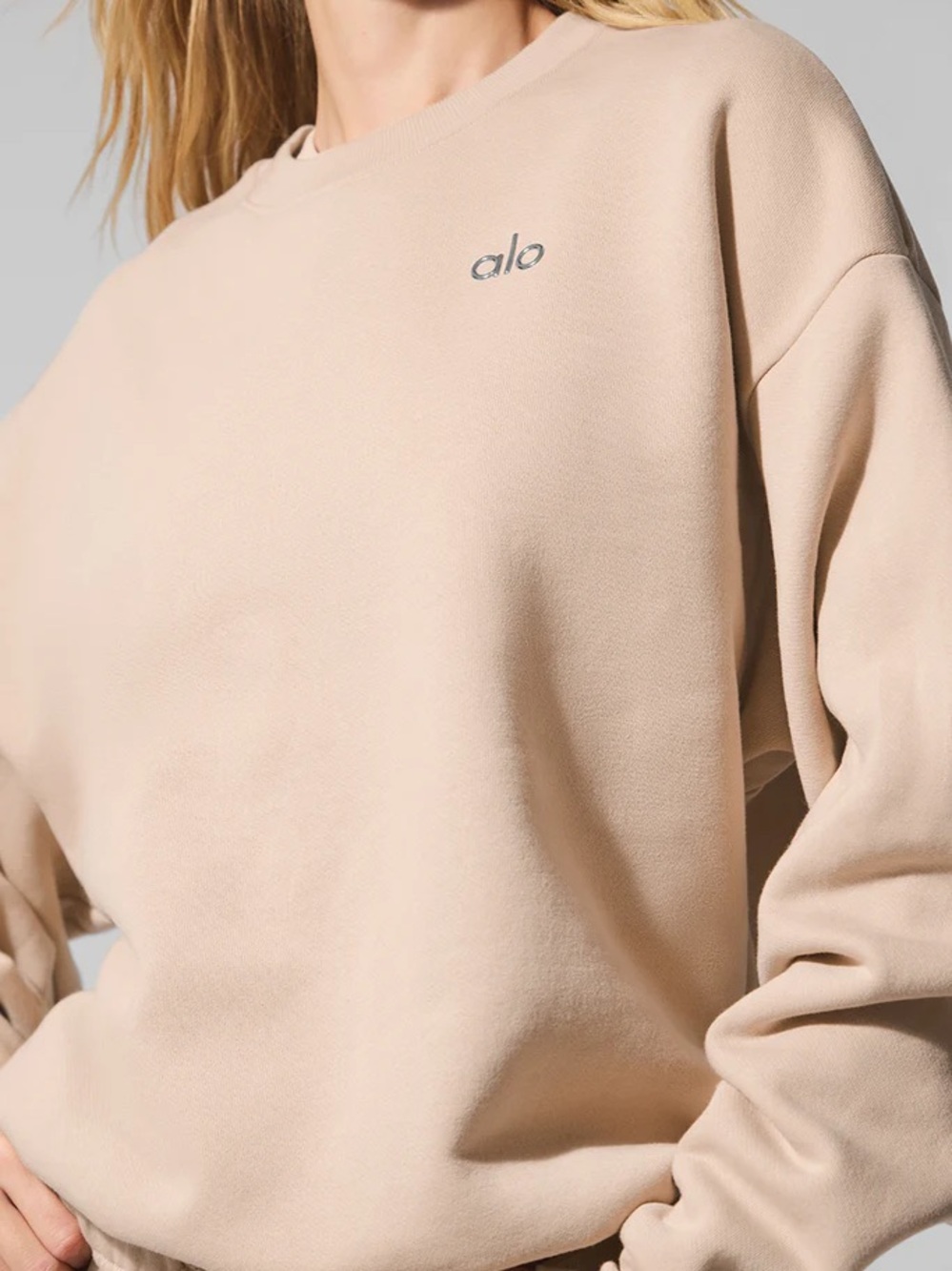 ALO Yoga Women's Sandstone Crewneck Sweatshirt